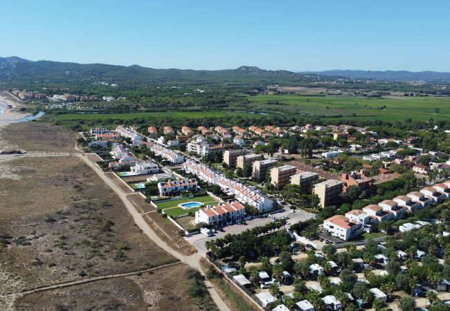 Reihenhaus in Torroella de Montgri - Haus 9 direkt am Meer mit Pool