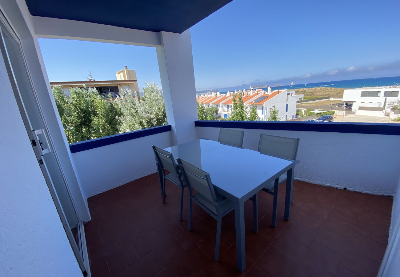 Ferienwohnung in Torroella de Montgri - Ter 31C-Renovierte Wohnung mit Terrasse, Meerblick und Gemeinschaftspool.