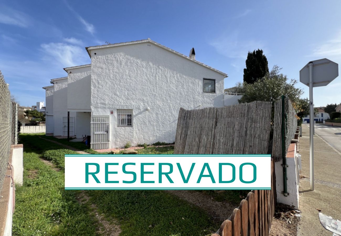Doppelhaushälfte in Torroella de Montgri - Pinsà 10 Haus nah am Strand