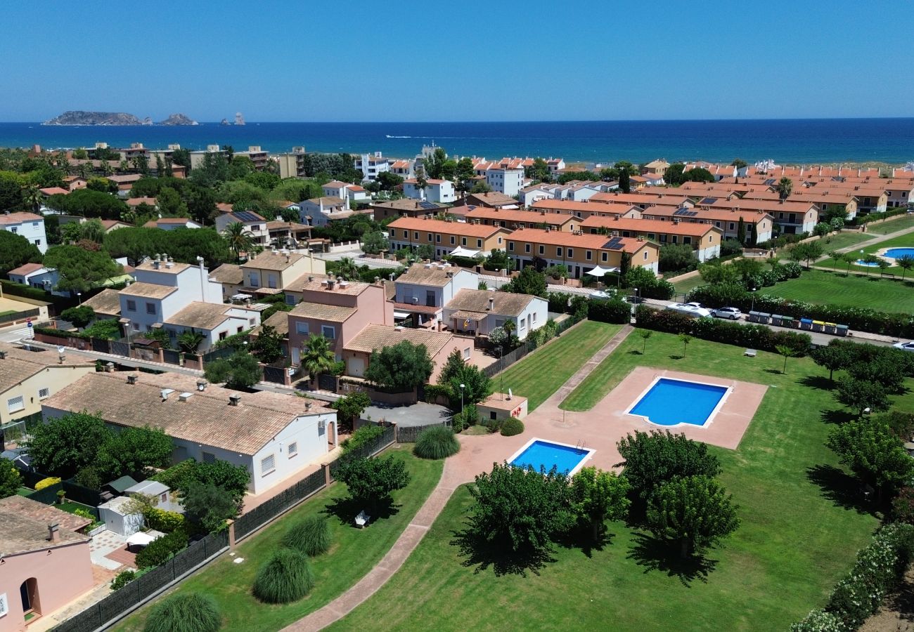 freistehendes Haus in Torroella de Montgri - Reihenhaus zu verkaufen in der Calle Pinsà, 155