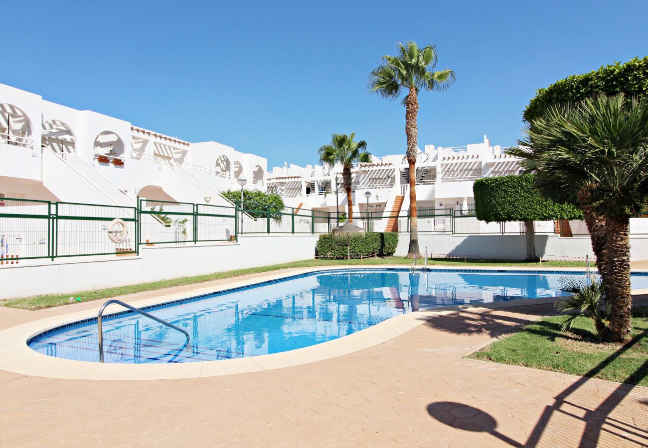Ferienwohnung in Palomares - JP Bajo - Ferienwohnung mit privatem Garten und Parkplatz
