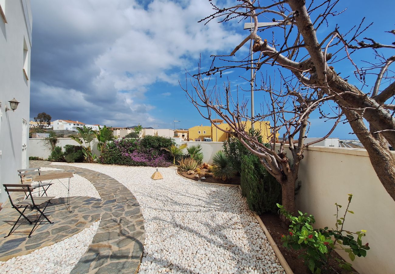 Ferienwohnung in Palomares - JP Bajo - Ferienwohnung mit privatem Garten und Parkplatz