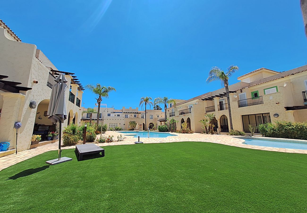 Rijhuis in Vera Playa - LC 45 - Strandvakantiewoning