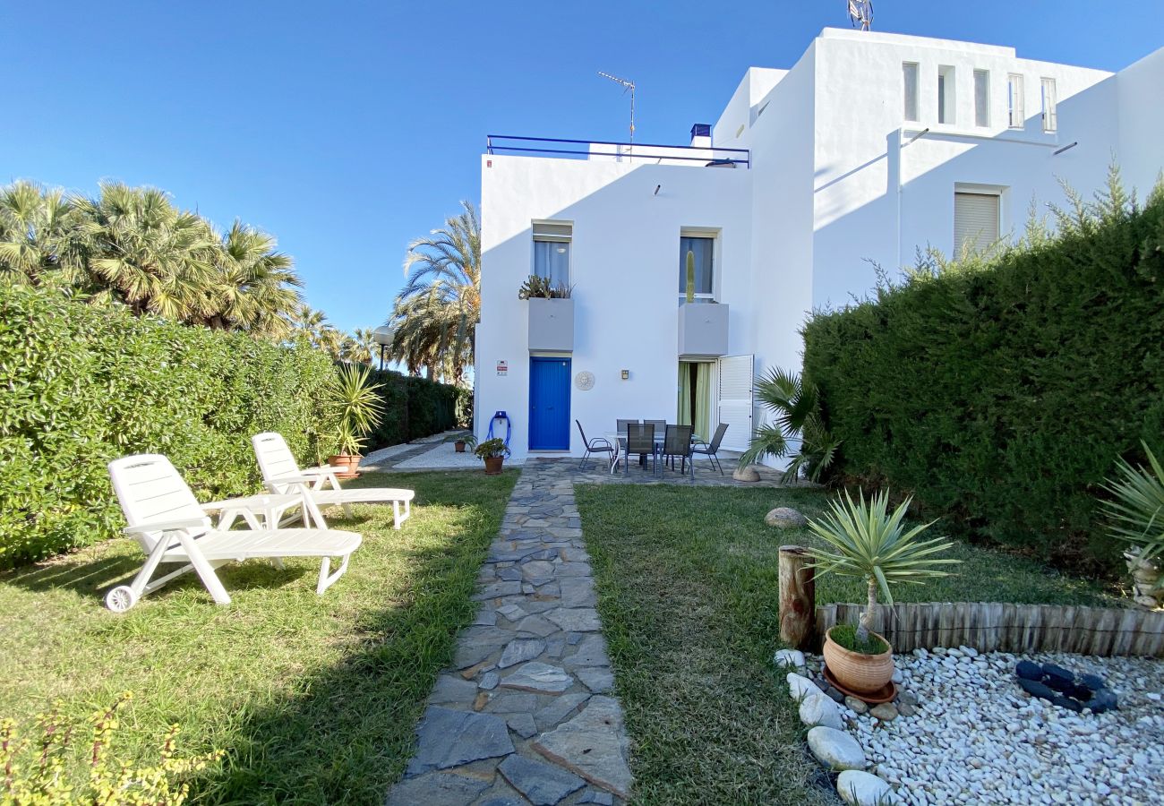 Rijhuis in Vera Playa - PB 01 - Vakantiehuis aan het strand in Vera Playa