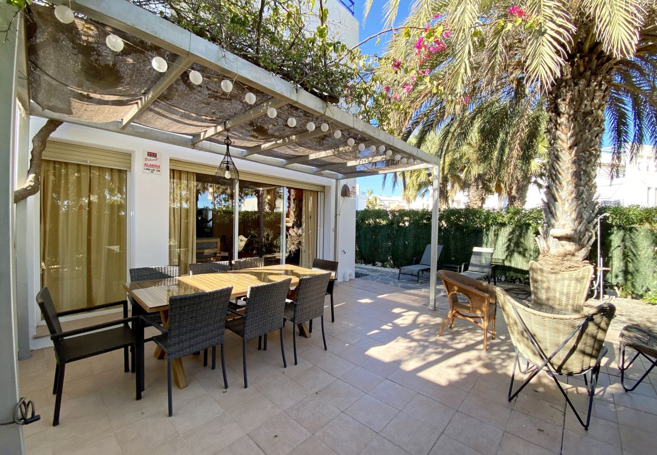 Rijhuis in Vera Playa - PB 01 - Vakantiehuis aan het strand in Vera Playa