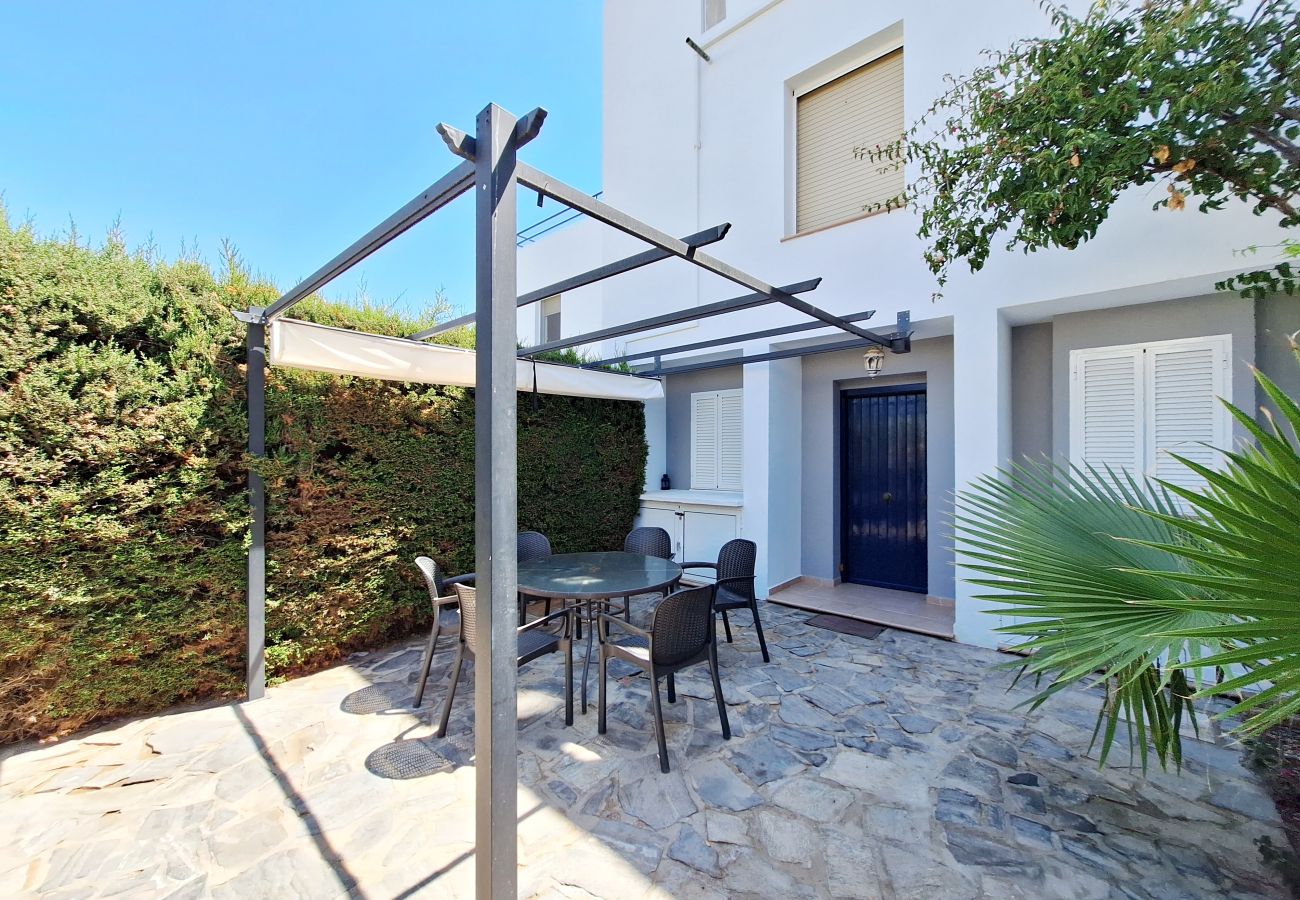 Rijhuis in Vera Playa - PB 02 - Vakantiehuis aan het strand