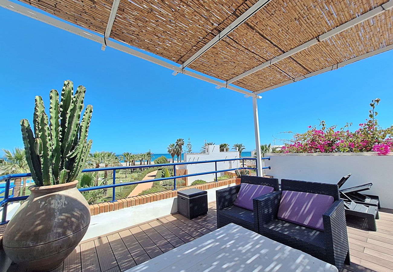 Rijhuis in Vera Playa - PB 02 - Vakantiehuis aan het strand