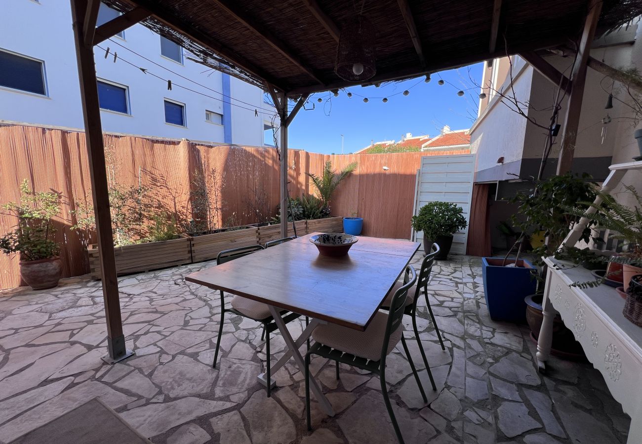 Huis in Torroella de Montgri - Casa Elena - 2 slaap- en 2 badkamers, tuin op begane grond