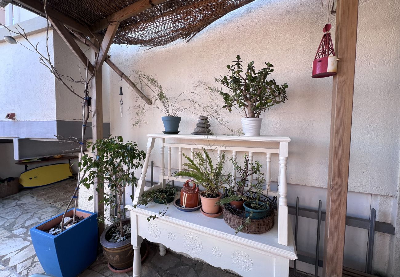 Huis in Torroella de Montgri - Casa Elena - 2 slaap- en 2 badkamers, tuin op begane grond