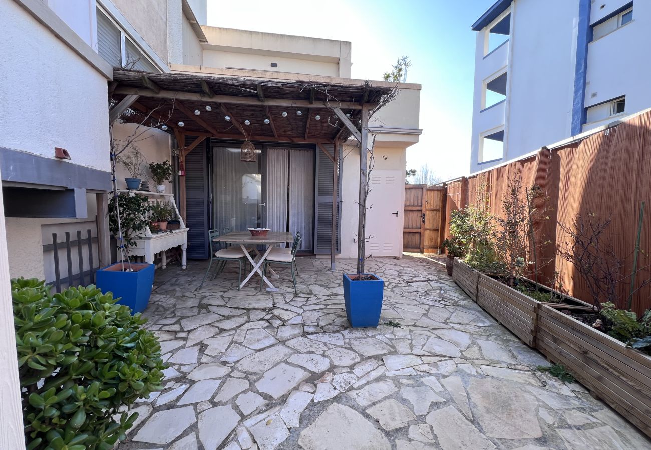 Huis in Torroella de Montgri - Casa Elena - 2 slaap- en 2 badkamers, tuin op begane grond