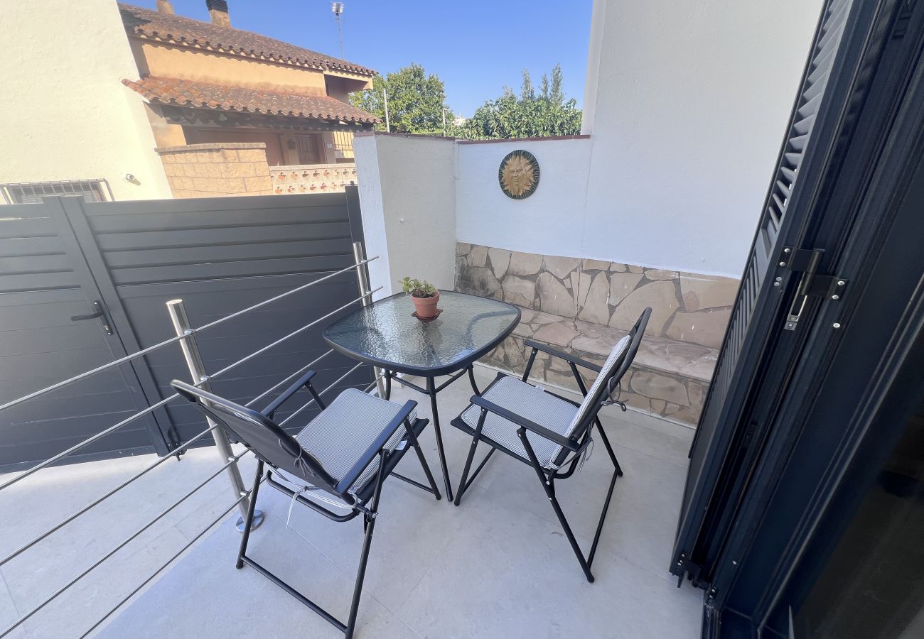 Rijhuis in Torroella de Montgri - Garsa 3: Gerenoneerd huis aan de Costa Brava met privé Tuin