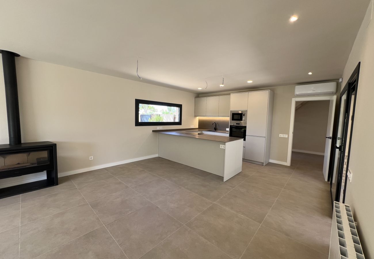 Villa in Torroella de Montgri - Gerenoveerde villa met privézwembad