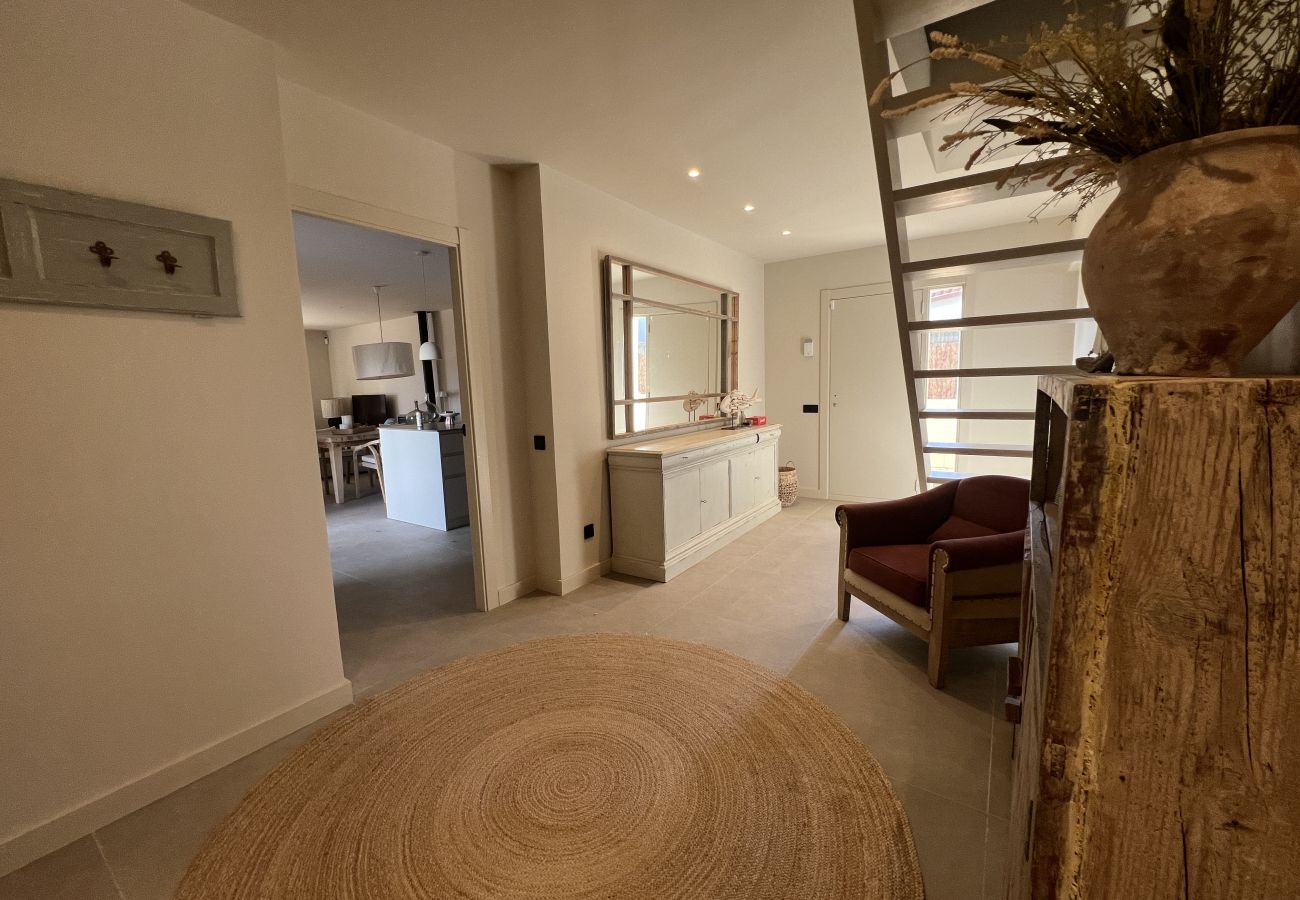 Villa in Torroella de Montgri - Gerenoveerde villa met privézwembad