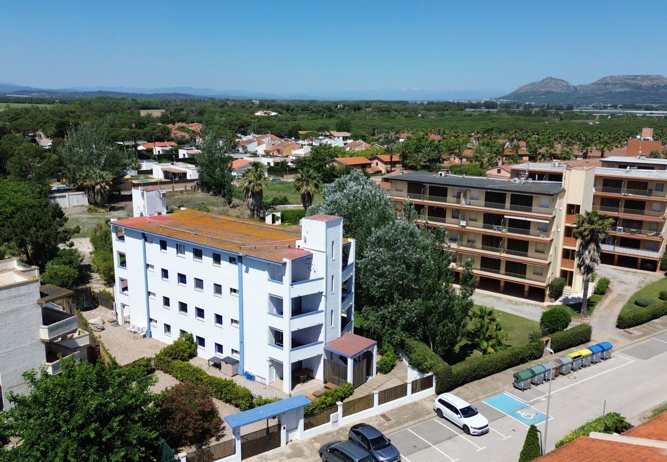 Appartement in Torroella de Montgri - 21D gerenoveerd, gemeenschappelijk zwembad en vergunning voor toeristisch gebruik