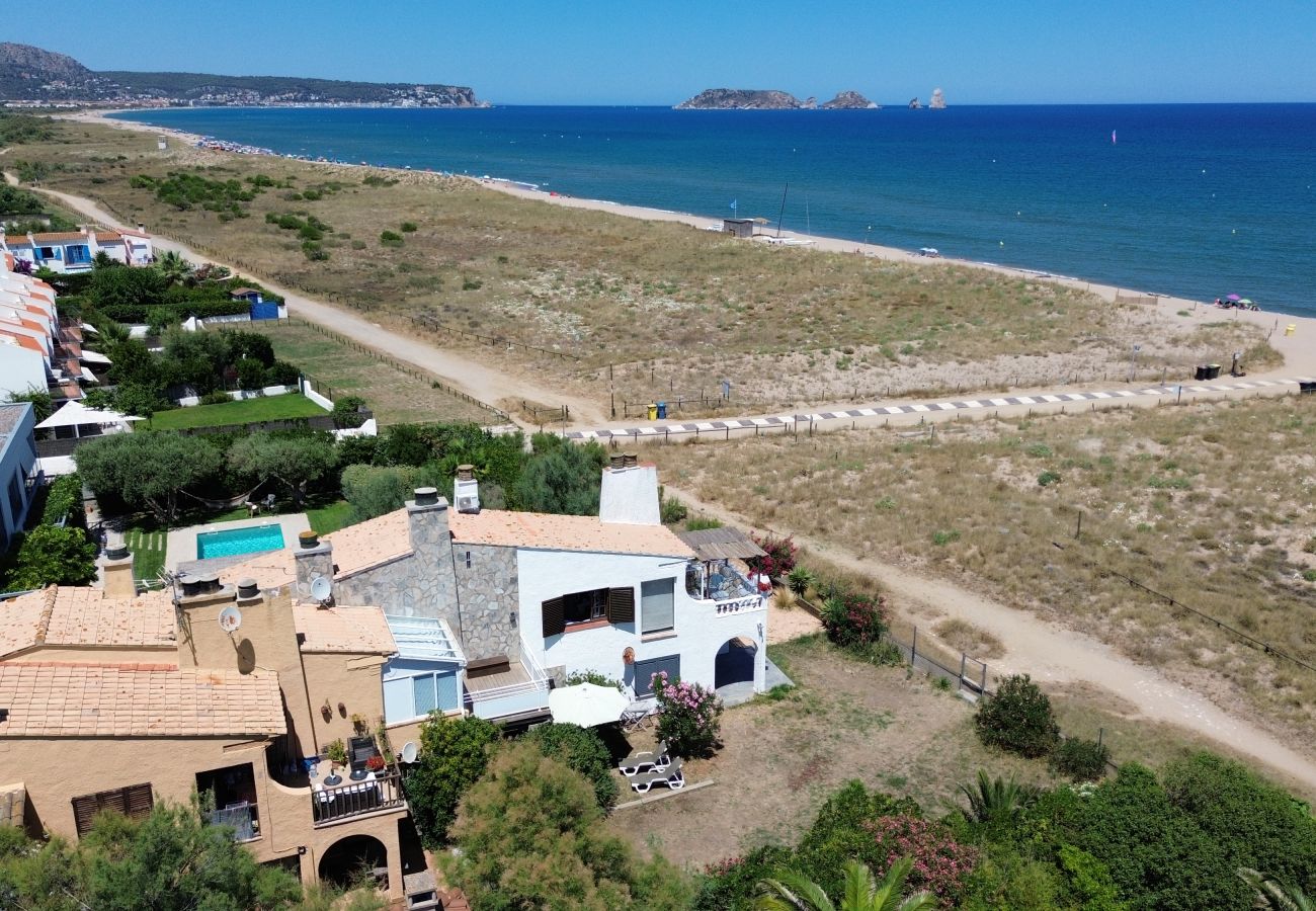 Appartement in Torroella de Montgri - Strandappartement op begane grond