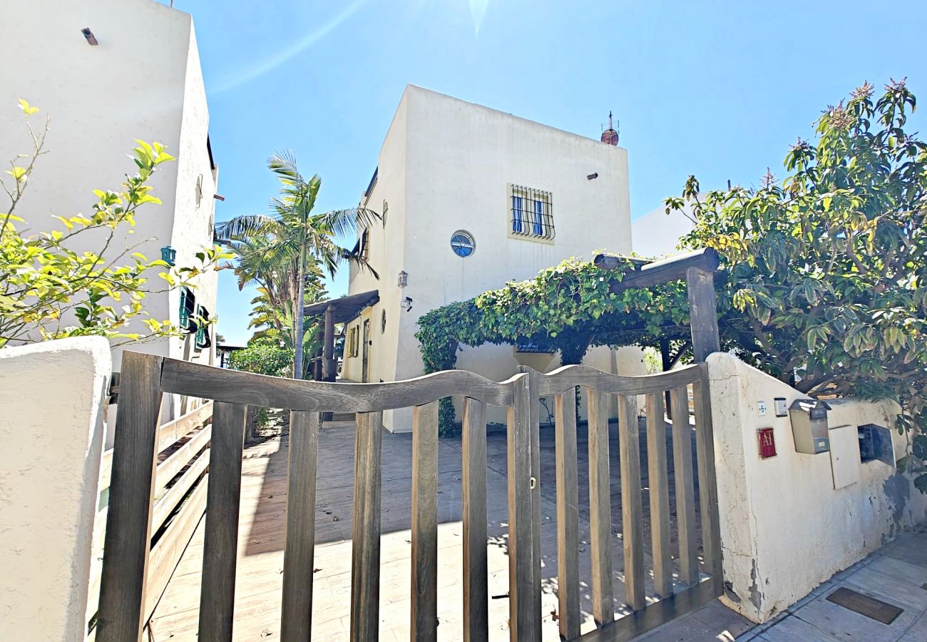 Villa en Vera playa - PM - En primera línea de playa con piscina privada