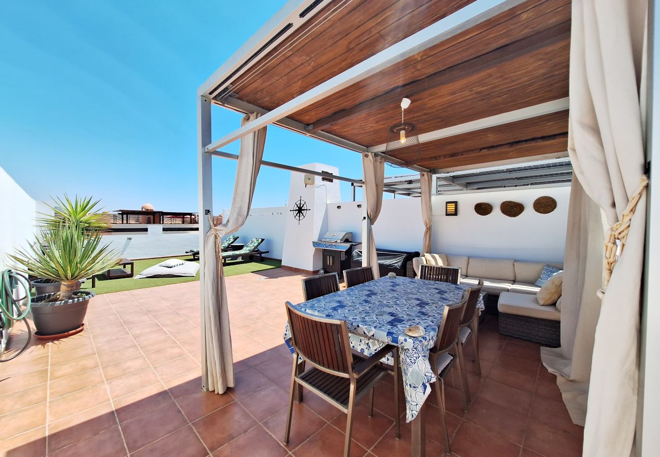 Apartamento en Vera playa - Al 318 - Ático con terraza cerca de la playa