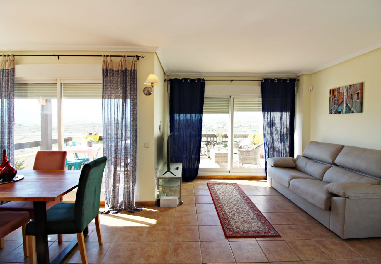 Apartamento en Vera playa - Lomas del Mar 1 - WiFi, terraza, & piscina climatizada