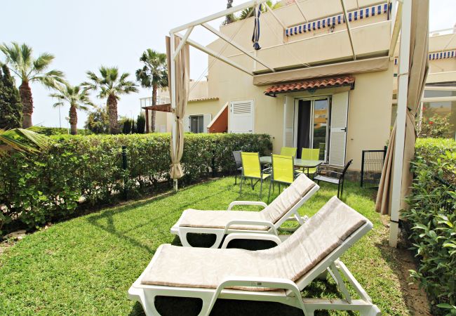 Apartamento en Vera playa - Vera Natura Bajo - 1º línea playa, WiFi & jardín privado