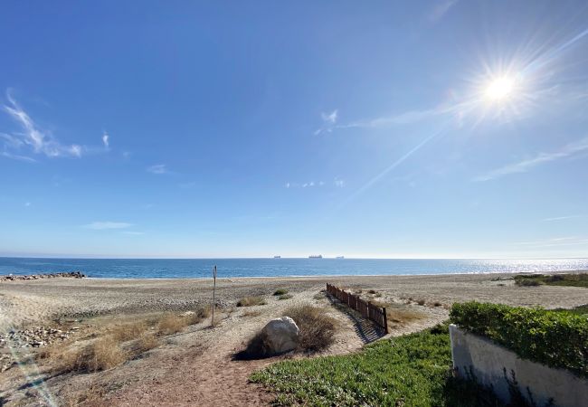 Casa adosada en Vera playa - Las Casitas - WiFi, 150m playa, vistas al mar