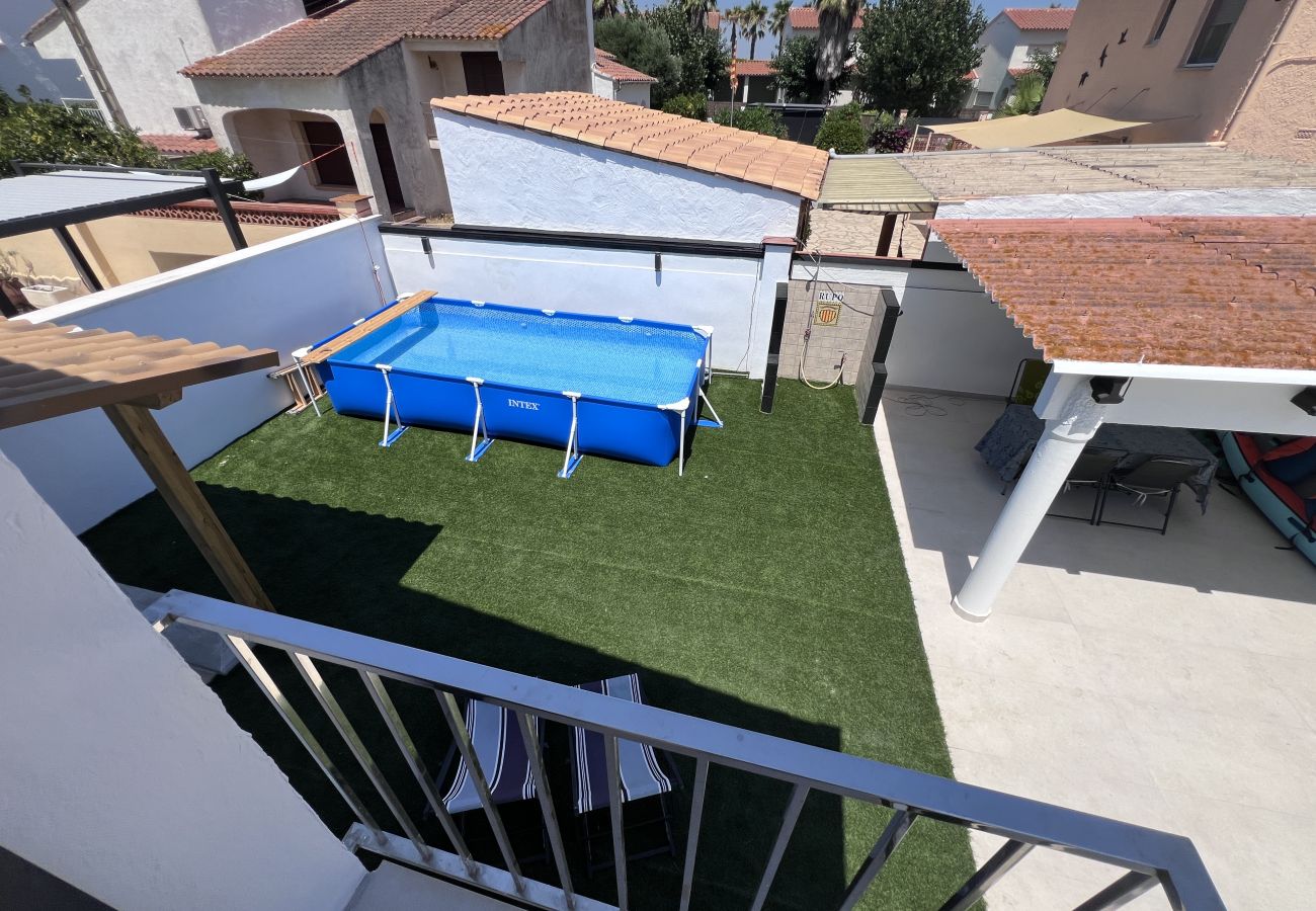 Casa adosada en Torroella de Montgri -  Garsa 3 Casa reformada en la Costa Brava con Jardín privado
