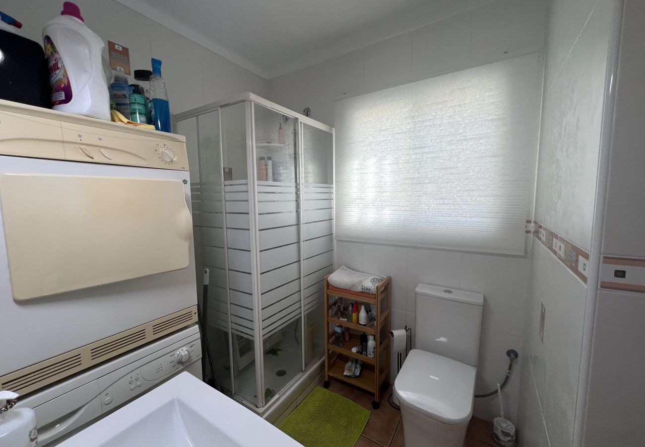 Casa adosada en Torroella de Montgri - Casa esquinera en una planta 2 dorm y piscina comunitaria