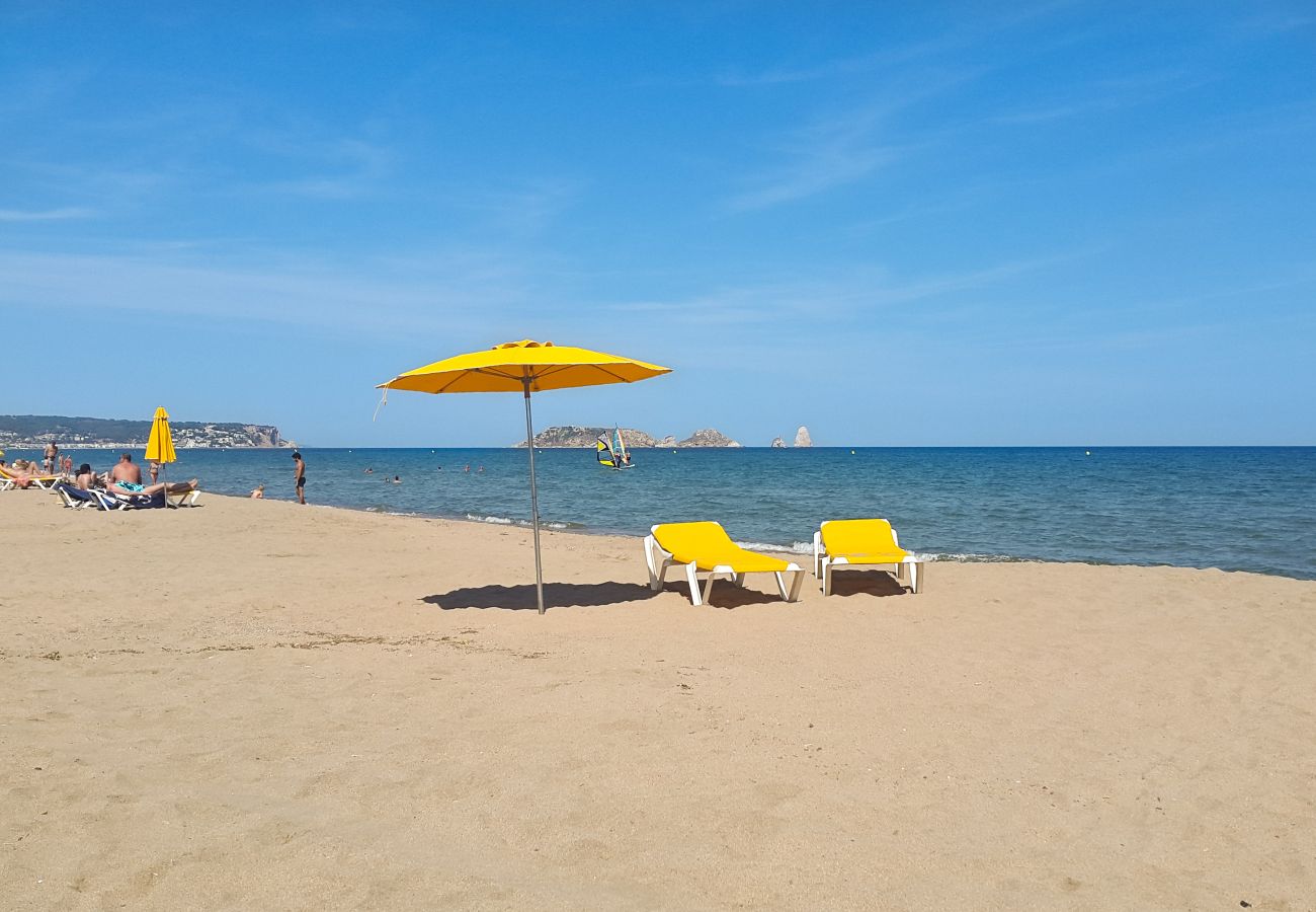 Apartamento en Torroella de Montgri - 21D renovado, piscina comunitaria y licencia uso turistico