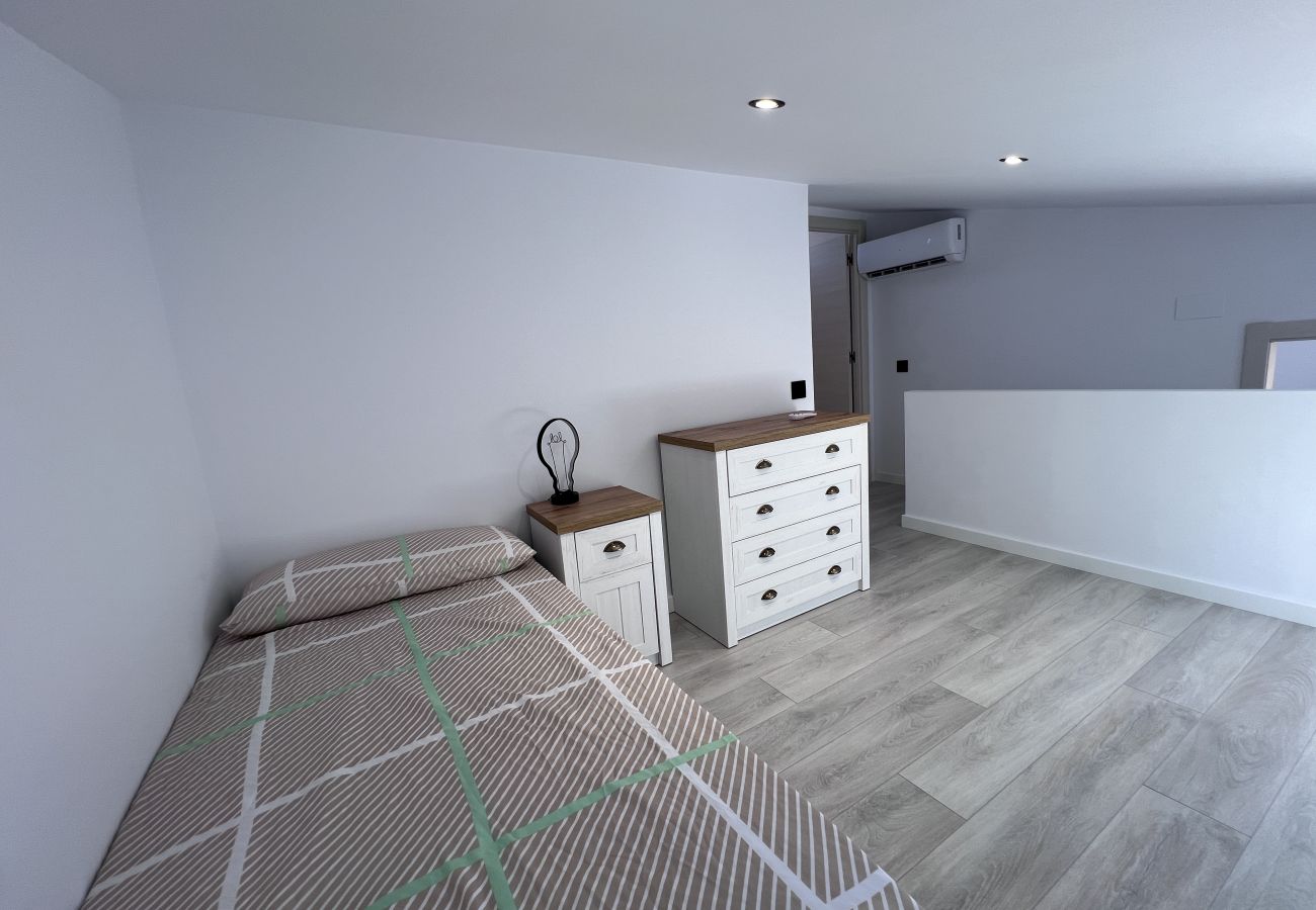 Maison mitoyenne à Torroella de Montgri - Garsa 3 : Maison rénovée sur la Costa Brava avec jardin privé