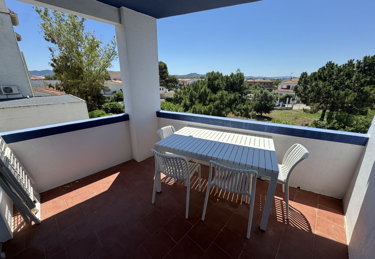 Appartement à Torroella de Montgri - 21D rénové, piscine commune et licence d'utilisation touristique