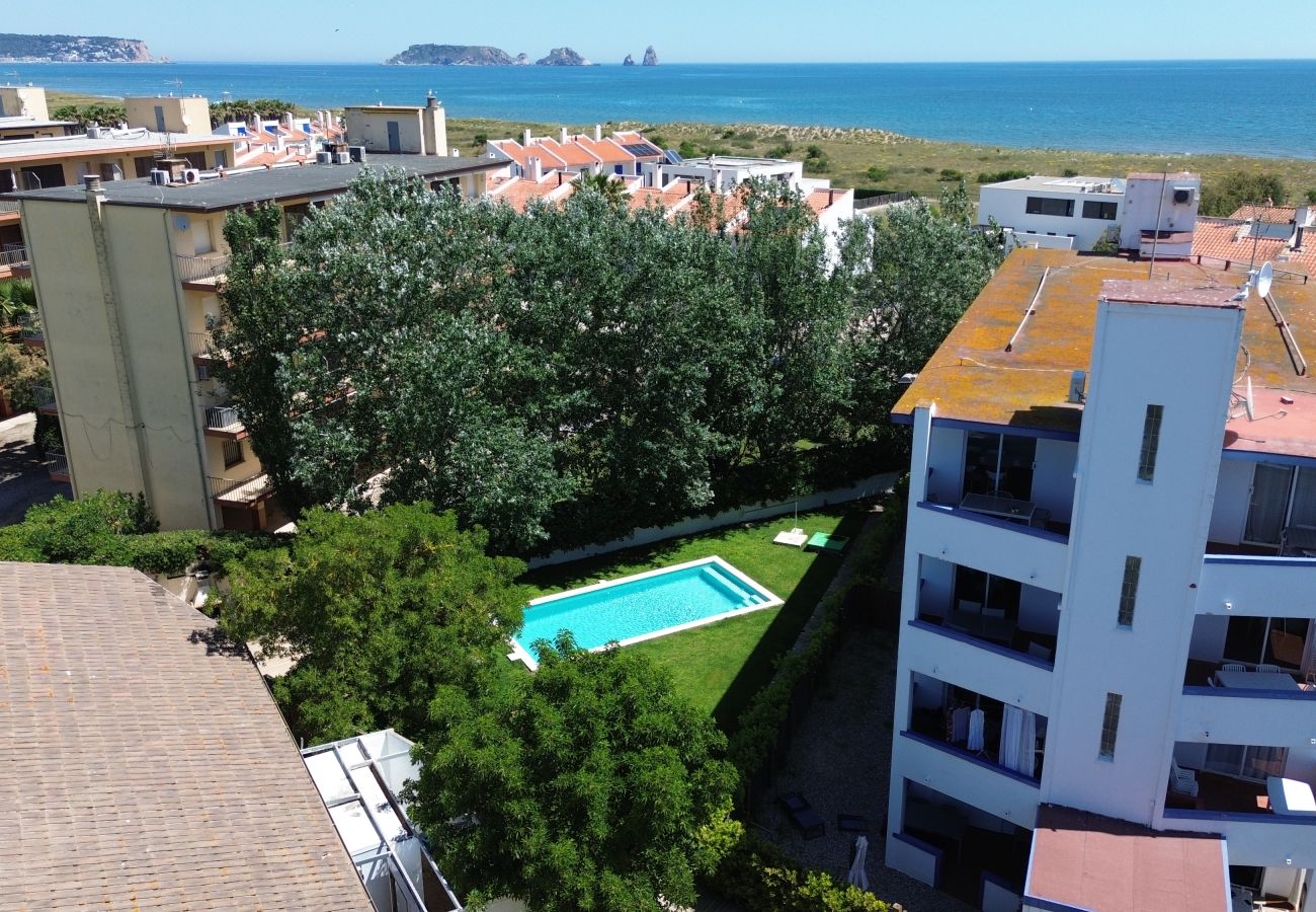 Appartement à Torroella de Montgri - 21D rénové, piscine commune et licence d'utilisation touristique