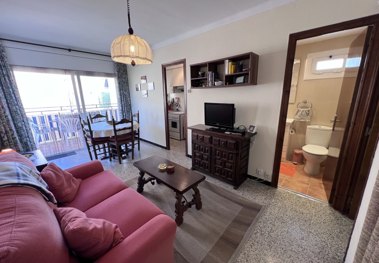 Appartement à Estartit - Appartement au deuxième étage avec climatisation à proximité de la plage de L’Estartit
