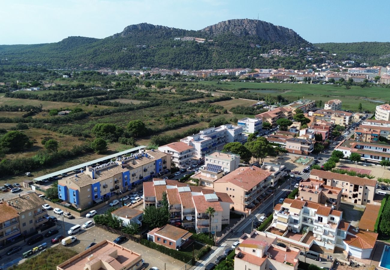 Appartement à Estartit - Appartement au deuxième étage avec climatisation à proximité de la plage de L’Estartit