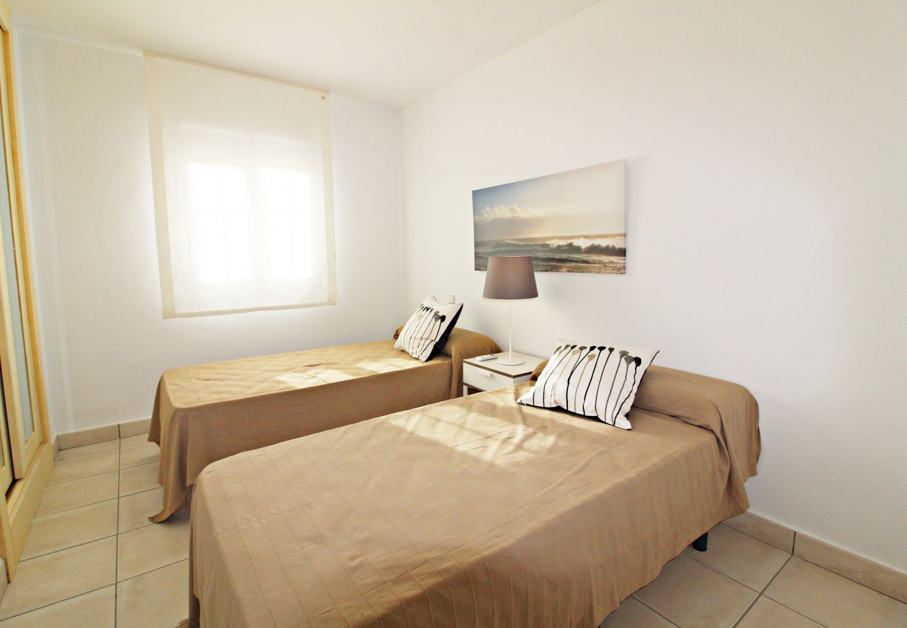 Townhouse in Vera playa - Las Casitas II - 150m from beach, WiFi, communal pool