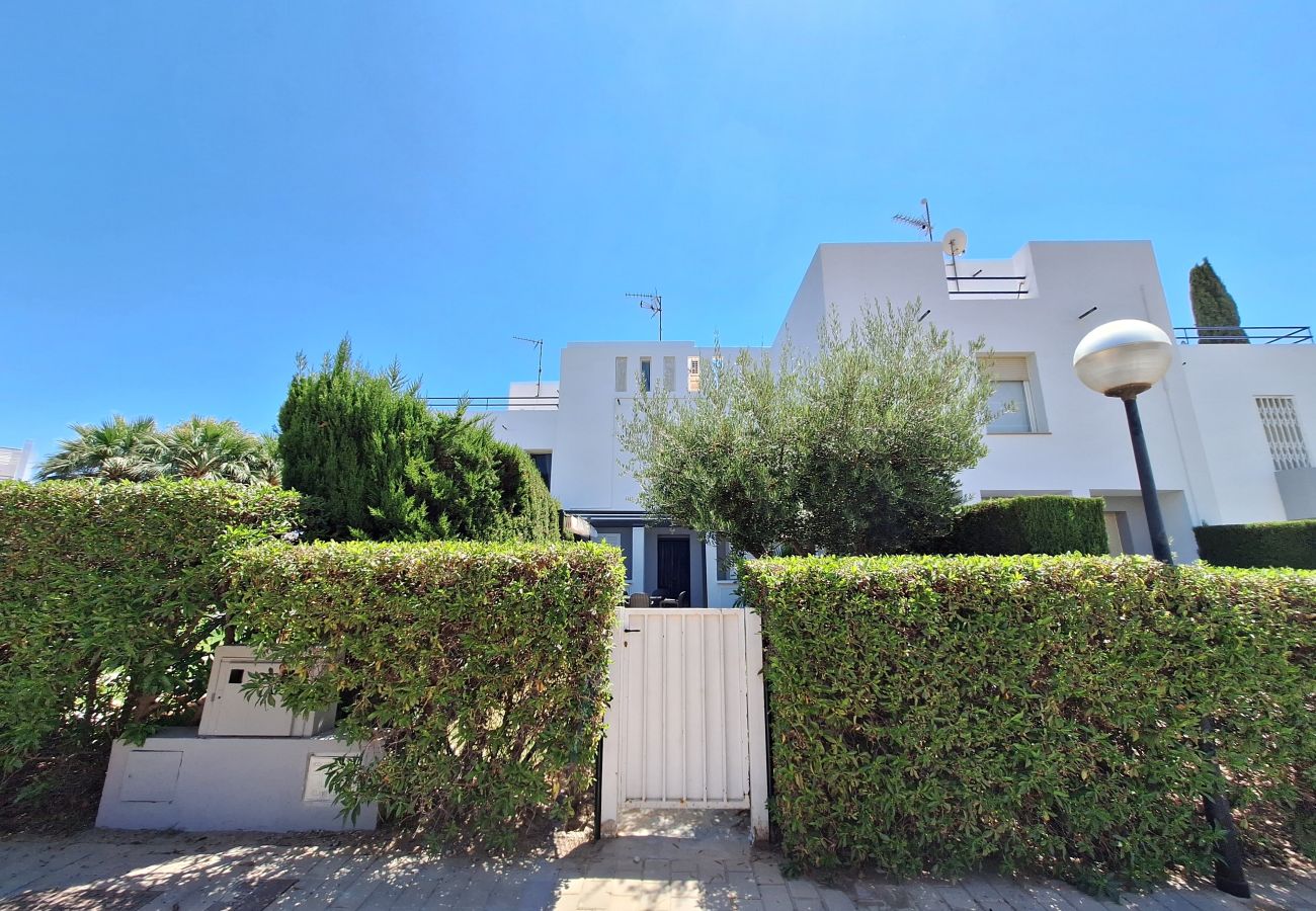 Townhouse in Vera playa - PB 02- Beachfront holiday home 