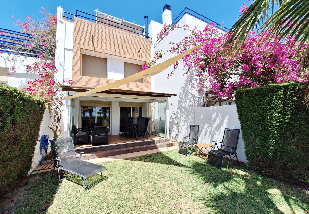 Townhouse in Vera playa - PB 02- Beachfront holiday home 