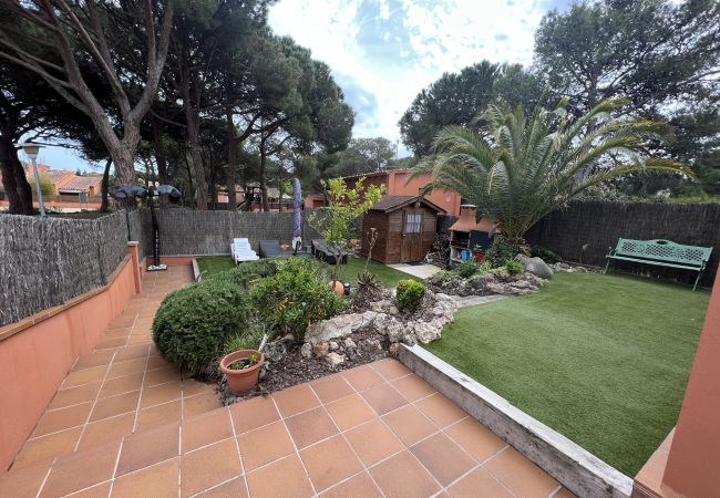 Townhouse in Torroella de Montgri - Gregal 5152 renewed, AC, private garden and community pools