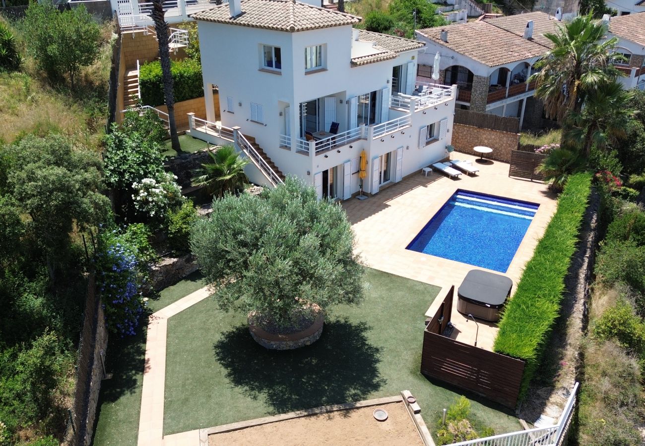 House in Pals - Villa with views and pool in Pals