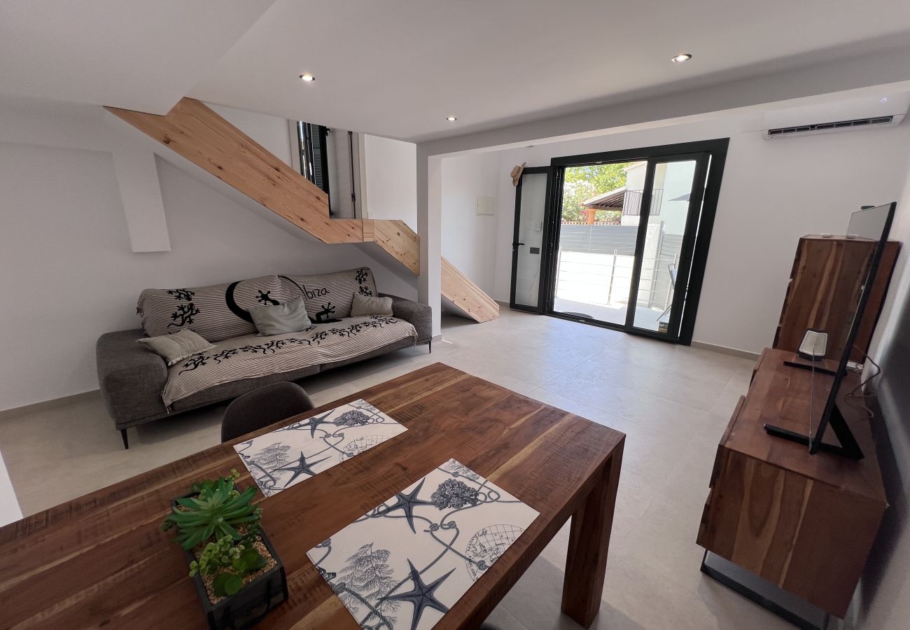 Terraced House in Torroella de Montgri - Garsa 3: renovated house on the Costa Brava with private Garden